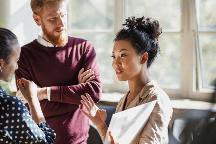When its okay to ask your coworkers for help